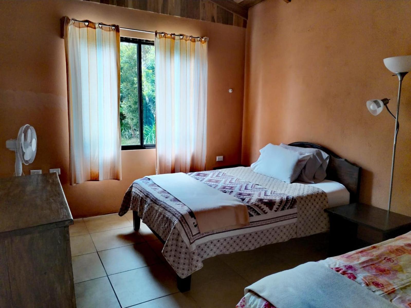 Casa De Montana Tica Linda Villa Monteverde ภายนอก รูปภาพ
